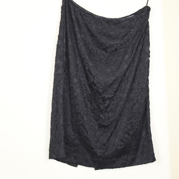 VickyTiel lace skirt.